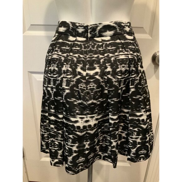 J. Crew Black & White Splatter Print Pleated Mini Skirt, Size size 2 (US) - Picture 5 of 7